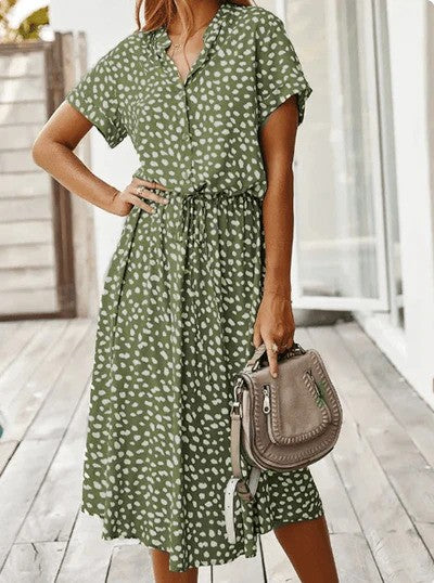 Stilvolles Damenkleid mit Luftigem Design, Leichtem Stoff und Entspannter Passform für Freizeit und Festliche Anlässe