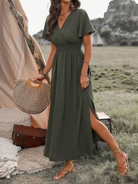 Elegantes Damenkleid Mit Breiten Ärmeln Und Stilvollem Ausschnitt Für Festliche Anlässe Und Freizeit