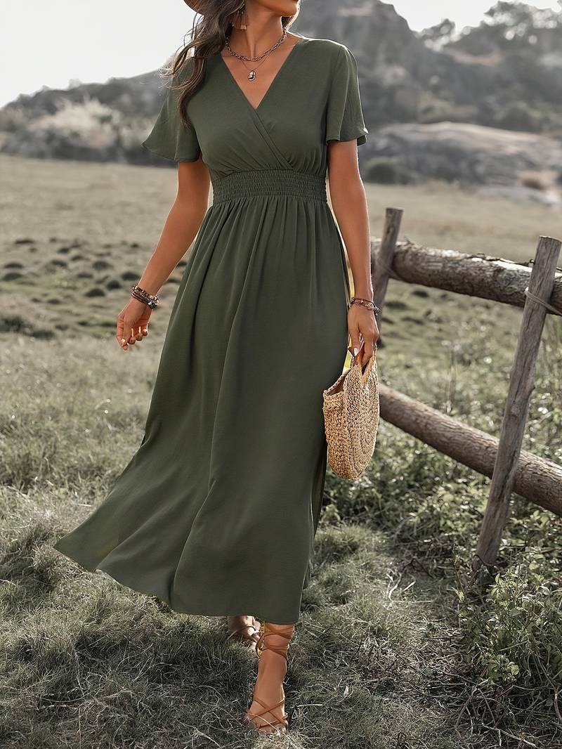 Elegantes Damenkleid Mit Breiten Ärmeln Und Stilvollem Ausschnitt Für Festliche Anlässe Und Freizeit