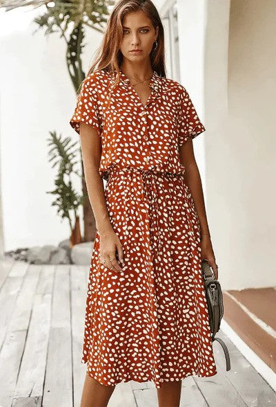Stilvolles Damenkleid mit Luftigem Design, Leichtem Stoff und Entspannter Passform für Freizeit und Festliche Anlässe