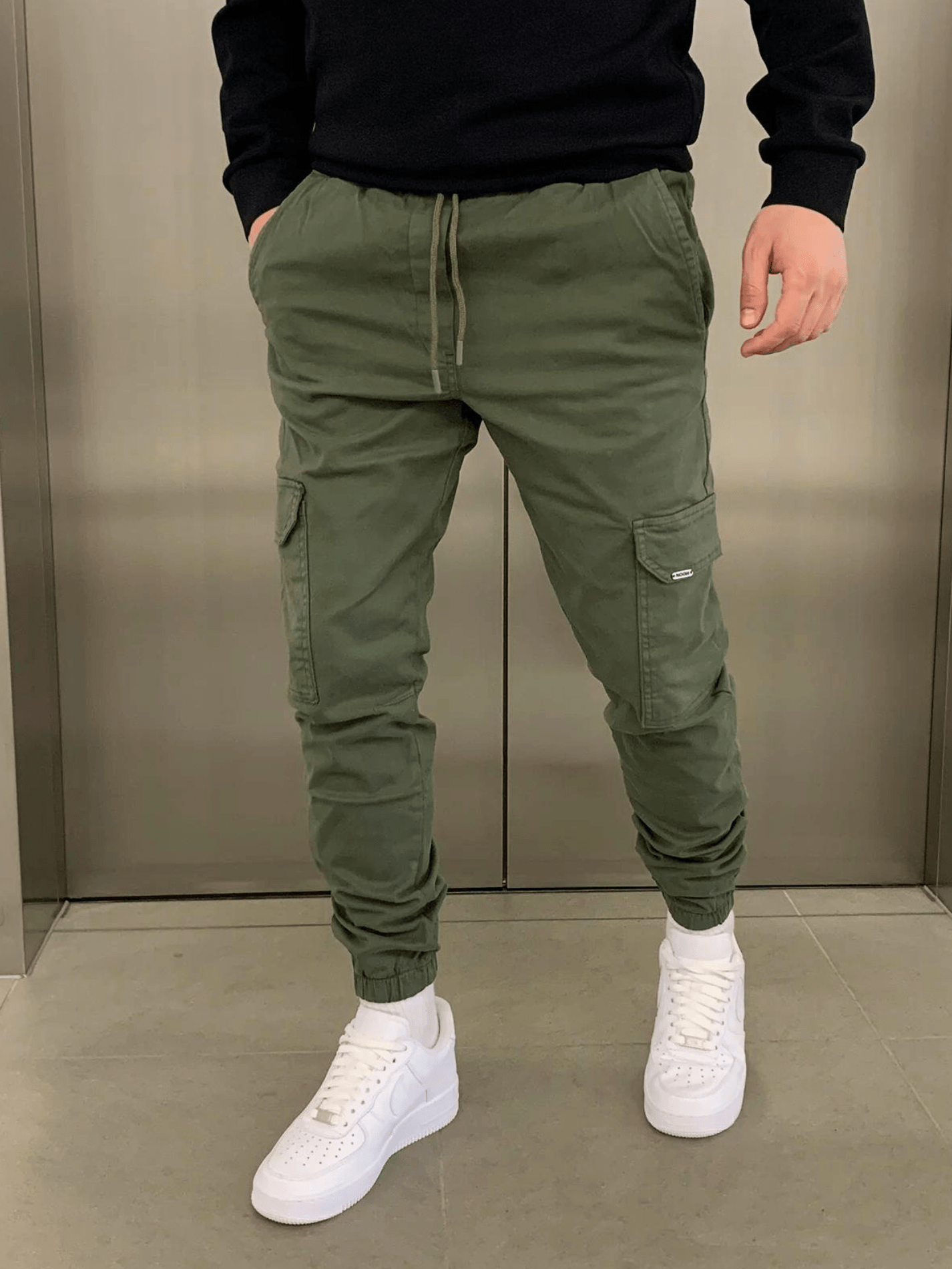 Men’s Street Style Jogger Pants Slim Cargo Fit with Practical Pockets