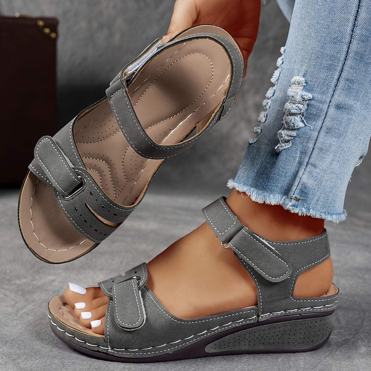 Women’s Casual Sandals with Adjustable Straps