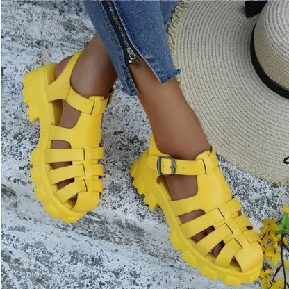 Bequeme Damen-Sandalen mit geschlossener Zehe – robuste Plateausohle, wasserabweisend, für den Sommer 1