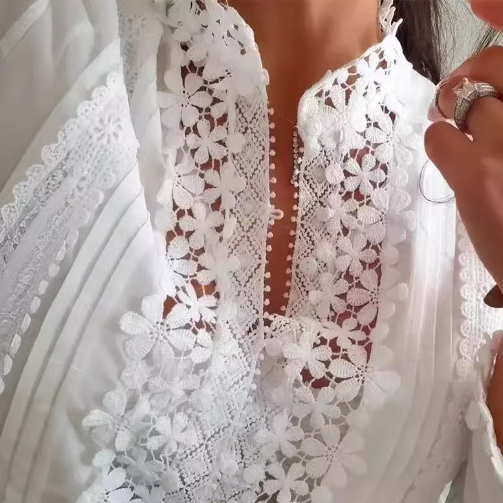 Elegante Damenbluse Mit Blumenmustern Und Spitzendetails Für Festliche Anlässe-5