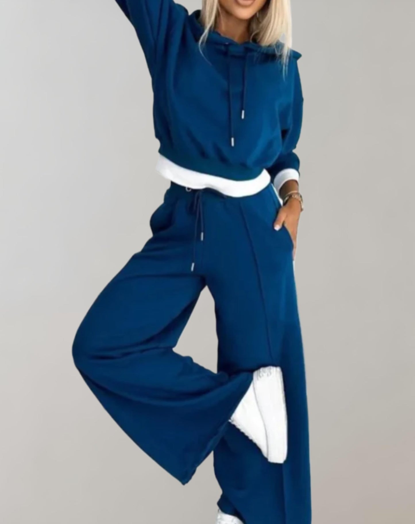 Women’s Tracksuits Cropped Hoodie with Wide-Leg Trousers