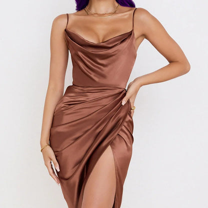 Fließendes Damenkleid aus Satin – schmale Träger, Volants, für festliche Anlässe oder Hochzeiten 1
