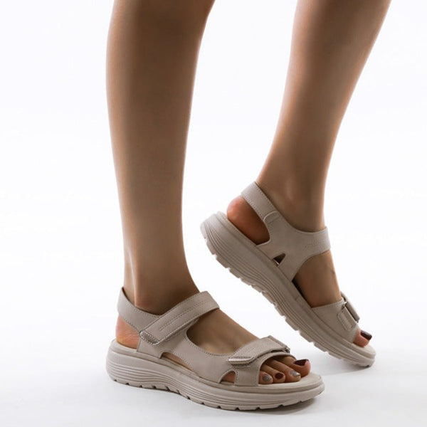 Women’s Everyday Sandals with Adjustable Straps and Balanced Design
