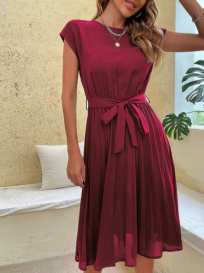 Leichtes & schmeichelhaftes Damenkleid – plissierter Schnitt, luftiges Material, für sonnige Tage 8
