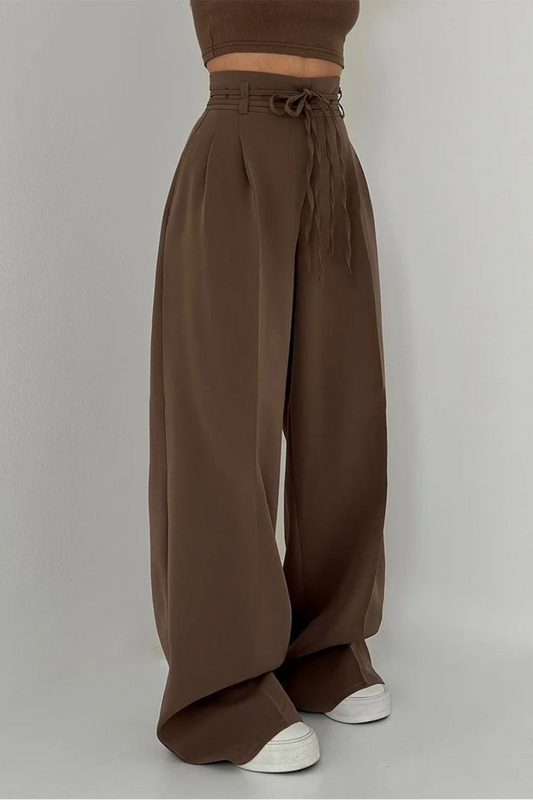 https://cdn.shopify.com/s/files/1/0657/5138/4294/files/Luciana_High-waisted_Wide-legtrousers_4_d258417e-be93-4808-984a-8b9971a5f213.png?v=1745940824