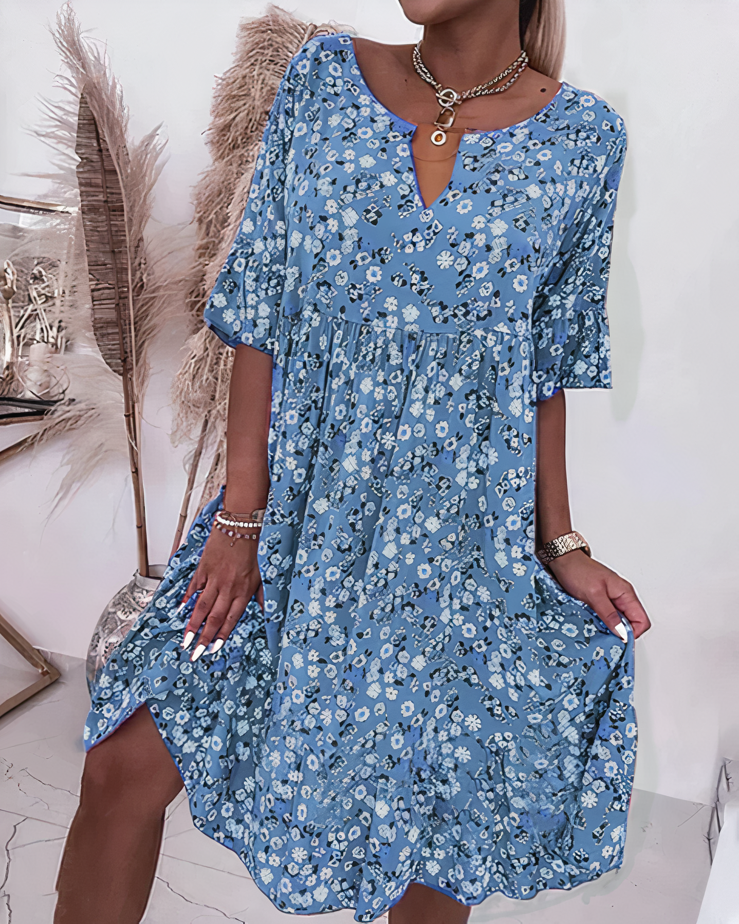 Luftiges Damen Kleid – knielang, floral, für Sommerpartys und Gartenfeiern 2