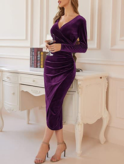 Luxuriöses Damen Bodycon-Midikleid – figurbetont, Samt, für besondere Anlässe 1