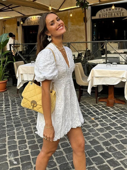 Elegantes Weißes Damenkleid mit Exquisiten Details für Festliche Anlässe und Hochzeitsgäste - Cocktail Kleid