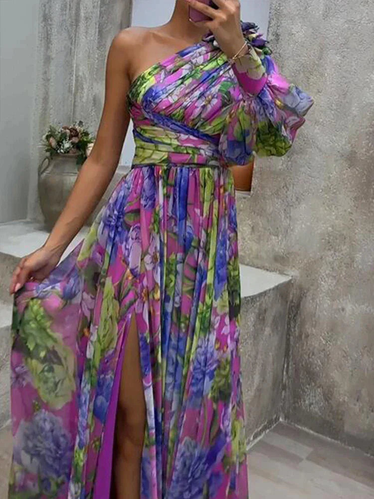 Lila Maxikleid Mit Seitenschlitz Und Kapuzendruck – Elegantes Langes Kleid Für Damen, Fließender Stoff Für Sommer Und Festliche Anlässe