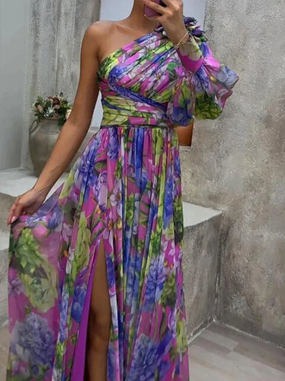 Lila Maxikleid Mit Seitenschlitz Und Kapuzendruck – Elegantes Langes Kleid Für Damen, Fließender Stoff Für Sommer Und Festliche Anlässe
