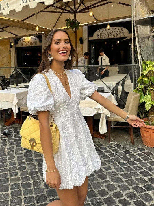Elegantes Weißes Damenkleid mit Exquisiten Details für Festliche Anlässe und Hochzeitsgäste - Cocktail Kleid