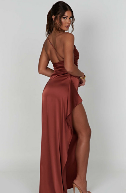 Elegantes Maxikleid für Damen mit Bodenlangem Blumendesign – Komfortable Passform für Feste und besondere Anlässe