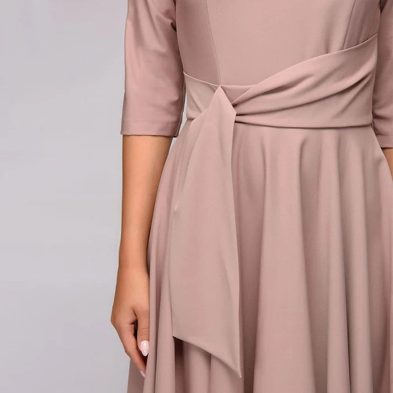 Zeitloses Damen Abendkleid – schmeichelnder Schnitt, hochwertige Materialien, für besondere Anlässe 4
