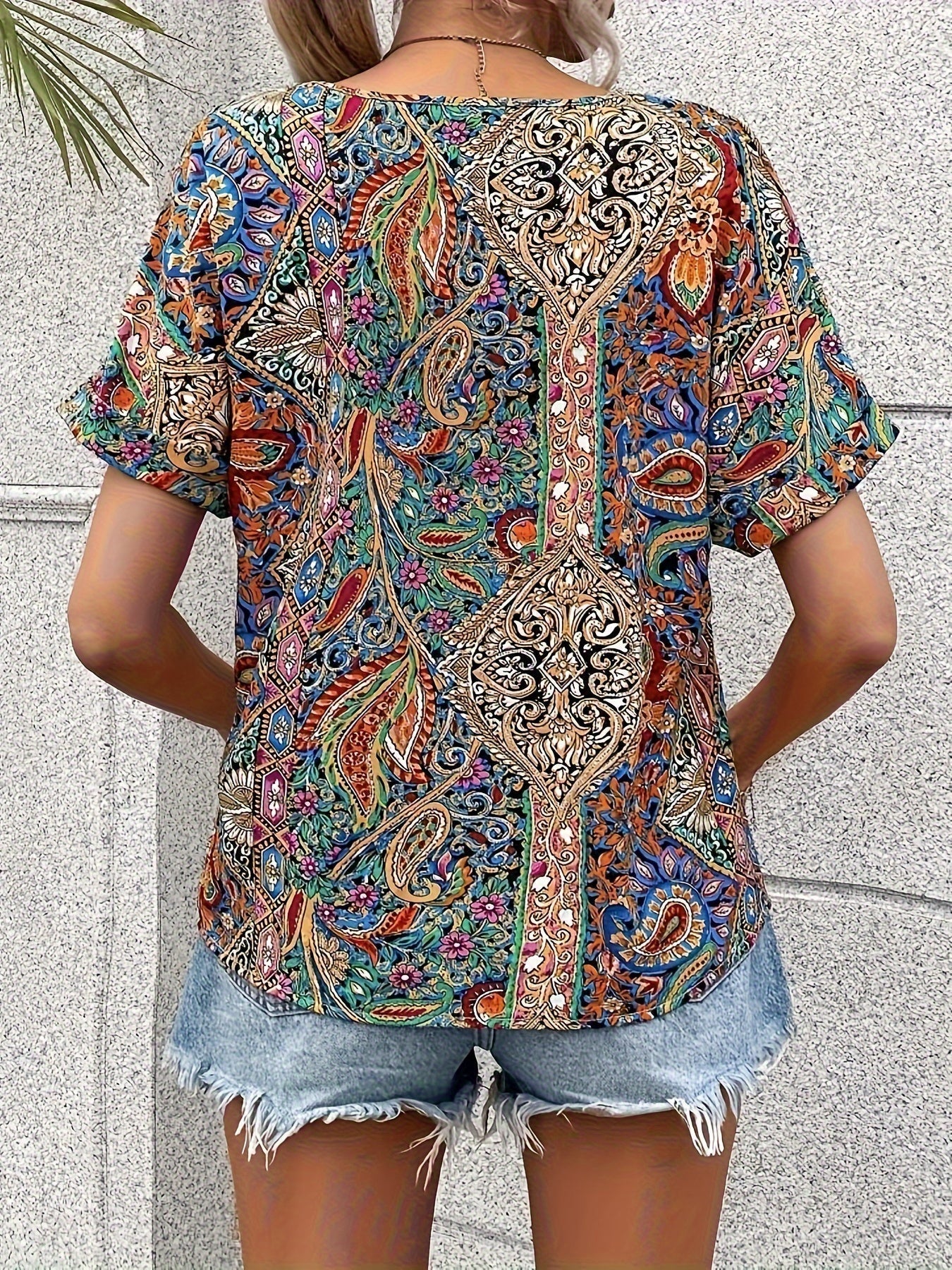 Blumenbluse für Frauen - Weiches, Vielseitiges Sommertop mit Schmeichelhafter Passform für Lässige oder Elegante Anlässe-4