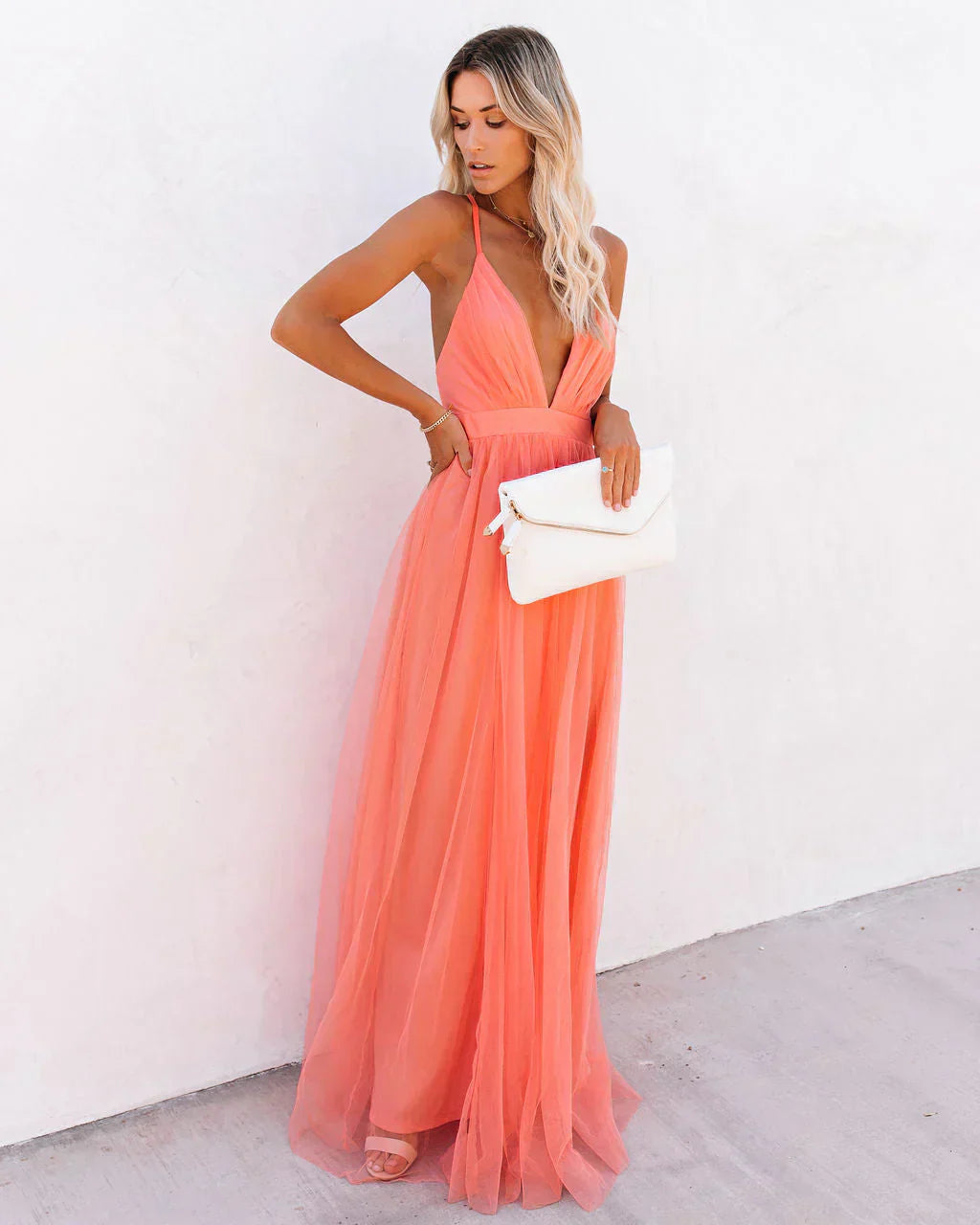 Elegantes Damenkleid aus leichtem Polyester mit verstellbaren Trägern – Festliches Sommerkleid für besondere Anlässe