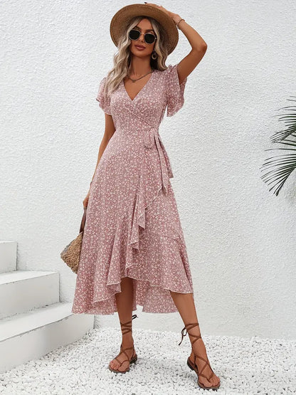 Elegantes Damenkleid Mit Flutterärmeln Und Wickeldetails - Ideal Für Hochzeitsgäste Und Festliche Anlässe